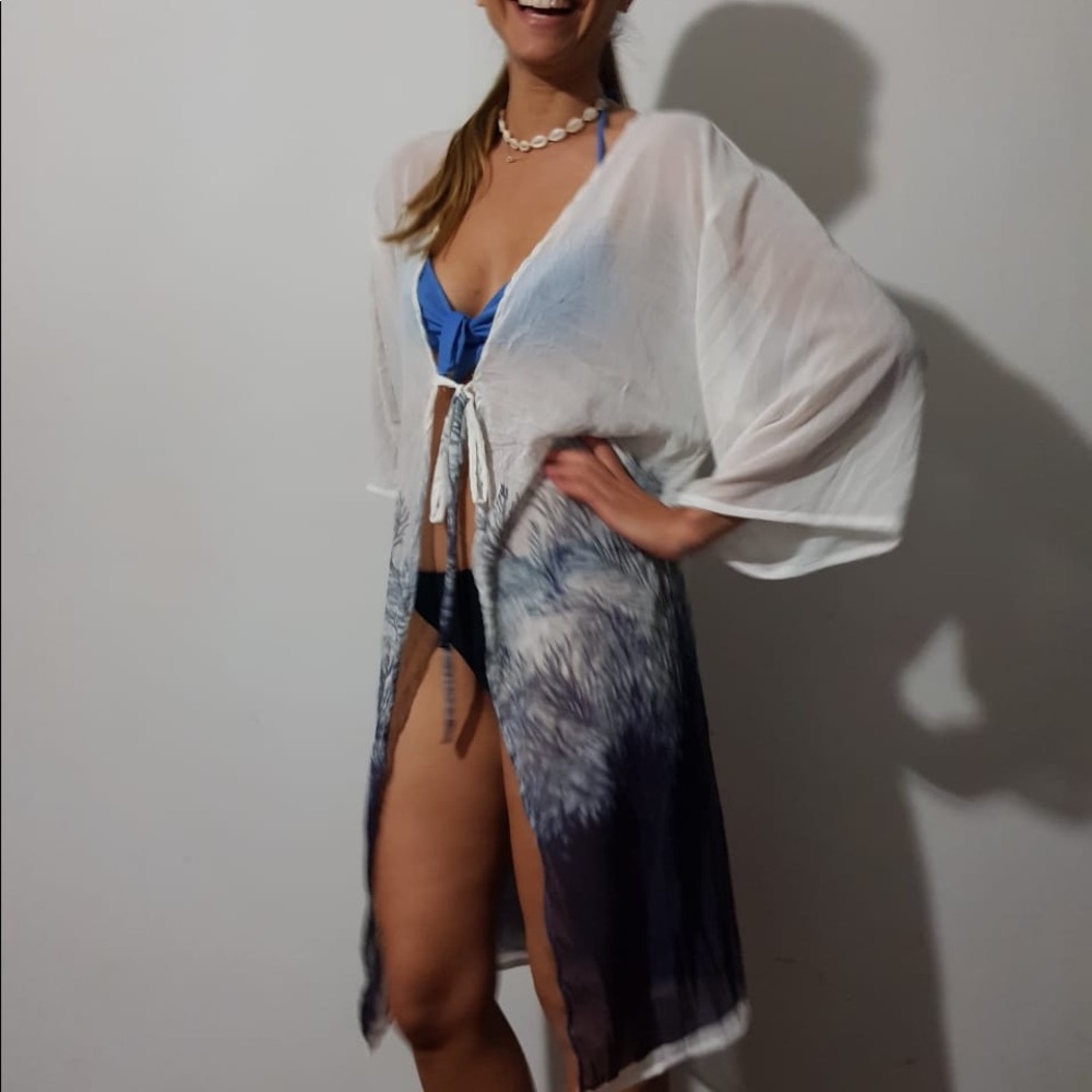 Cover-ups - Picture 4 of 5